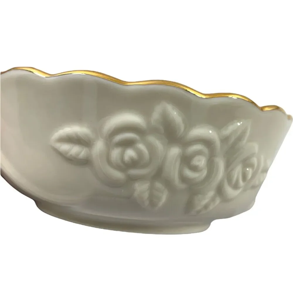 2 Lenox Bowls Ivory Embossed Rose Floral Scalloped Edge Handcraft‎ Goldtone Trim